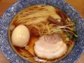 [三ノ輪][ラーメン]見るからに絶対ウマイと感じた「麺屋鶴若」の味玉入り王道中華そば