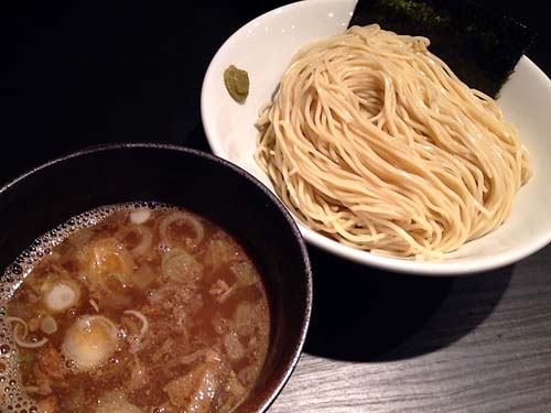 つけ麺というより”蕎麦”に近い「自家製麺 伊藤 銀座店」のつけそば