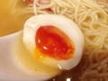 [千駄木][谷中][日暮里][ラーメン][餃子]トロットロの半熟玉子、黄身（キミ）はまるで太陽だ