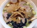 [新橋][ラーメン]って分かりづらいですよね。こんな風に海苔とかをどけて