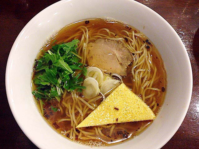 「アートマサシヤ」の純天然だし旨口ラーメン700円