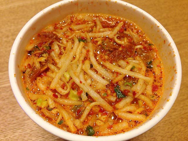 セブン＆アイ限定！日清食品「蒙古タンメン中本 北極ラーメン」