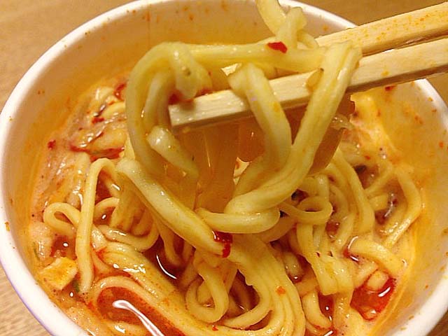 セブン＆アイ限定！日清食品「蒙古タンメン中本 北極ラーメン」