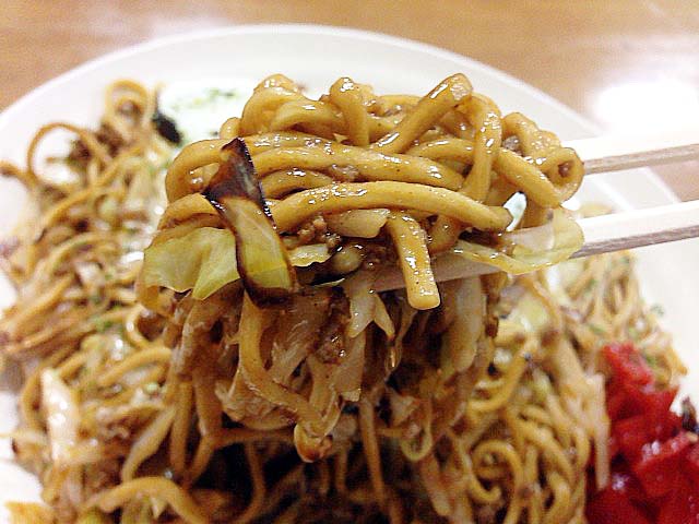 やきそば 横手やきそば四天王③】8度目の挑戦で初の悲願達成！「北海屋」の肉玉