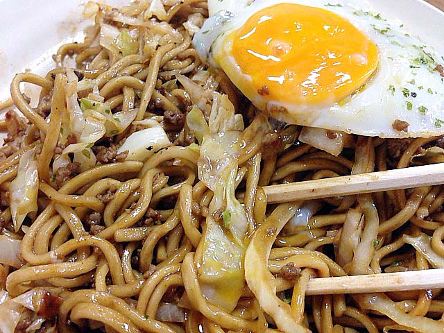 横手やきそば四天王③】8度目の挑戦で初の悲願達成！「北海屋」の肉玉