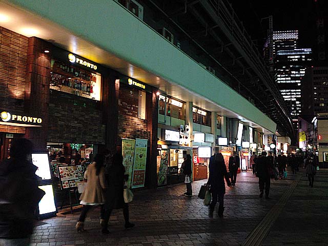 2015年の有楽町駅ガード下