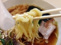 [新橋][ラーメン]こだわりの中太多加水麺をモニニニニングと啜り込む！