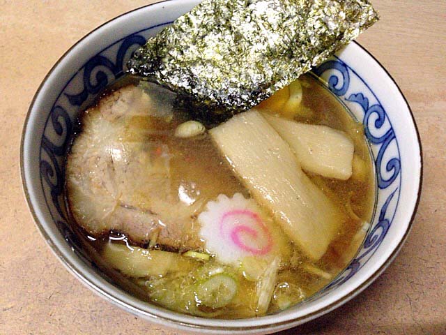 甘辛酸が絶妙に同居した魚介ベースのつけダレ