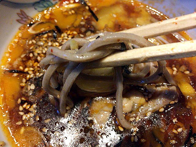 生玉子をポチャンしてまろやかすき焼き風に