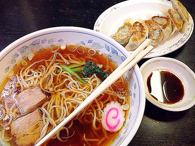 ラーメンとセットでパシャリ