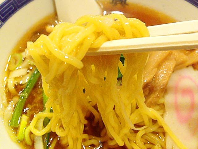 チュルッチュルな柔らかい中太縮れ麺＠御徒町「中華 大興」