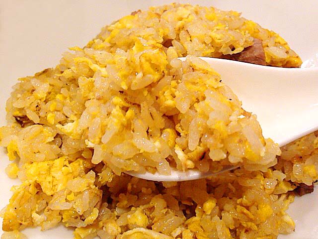 作り置きせず、都度都度炒めて作る半チャーハン＠御徒町「中華 大興」