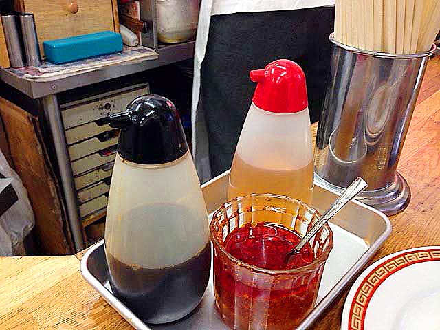 醤油・酢・ラー油、友達になりたい定番調味料＠亀戸餃子