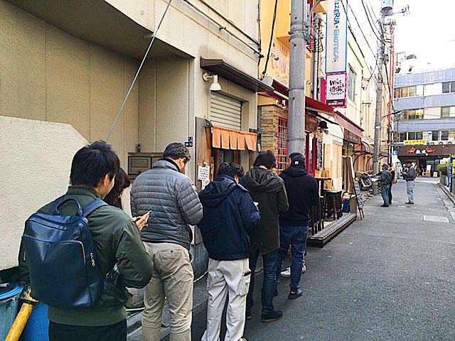 赤羽路地裏の人気ラーメン店「麺 高はし」