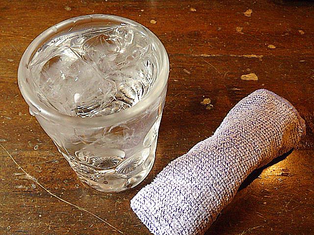 名古屋で初めて自家焙煎コーヒーを出した老舗 Kako 花車本店 でモーニング 4種類の手作りジャムが楽しめるトーストはセットで500円 こじんまりとした雰囲気も最高 己 おれ