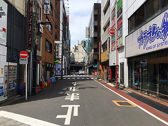 JR神田駅北口（西口）付近の通り