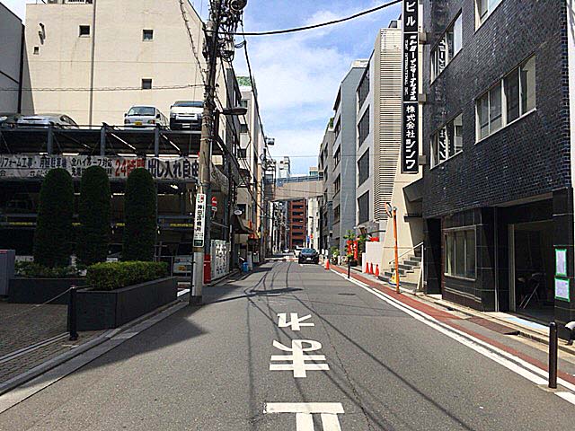 JR神田駅北口（西口）付近の通り