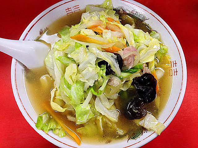 チャーハンと人気を二分する銀座の老舗「中華三原」のタンメン