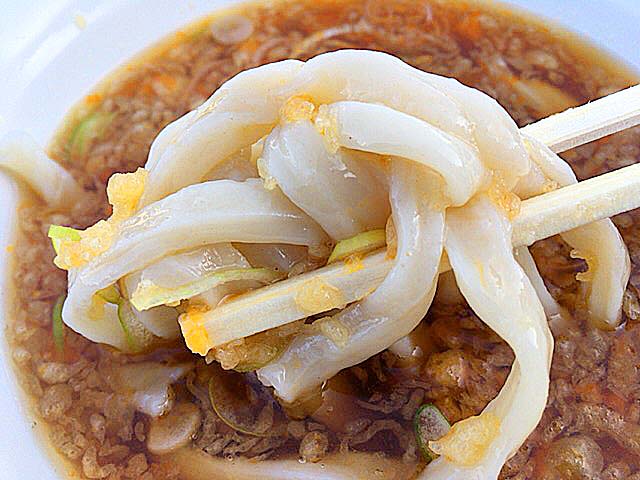 西武池袋本店屋上の讃岐うどん専門店「かるかや」1番人気のつけうどん