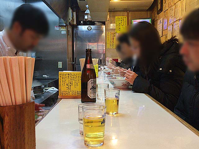 L字型カウンター10席＠荻窪「マツマル」