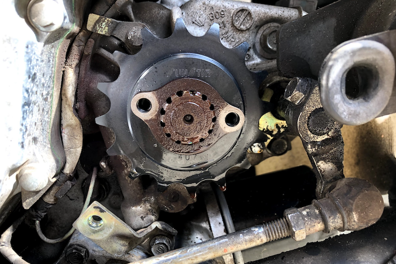 留め具取り付け正面