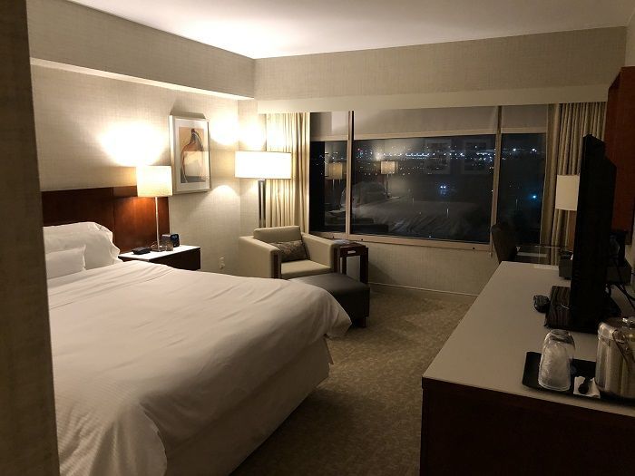 f:id:tiad2417:20190612145618j:plain Westin San Francisco Airport ゲストルーム、 1 キング