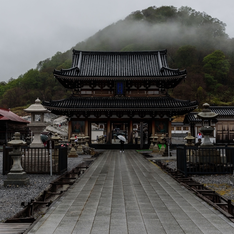 日本三大霊場の一つ、青森県の恐山は死ぬまでに一度は訪れるべき絶景