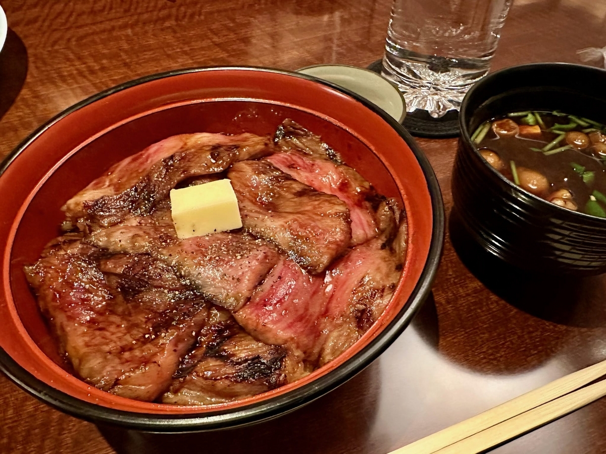 赤坂津つ井のビフテキ丼