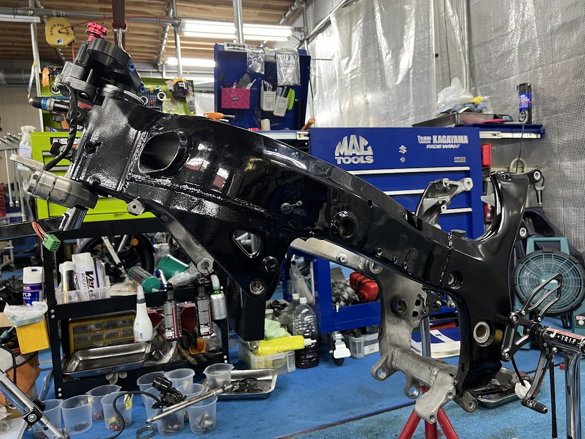 ハヤブサ　レストアベース 2001年式 GSX1300R 隼 レストア作業 - RIDEWIN from teamKAGAYAMA