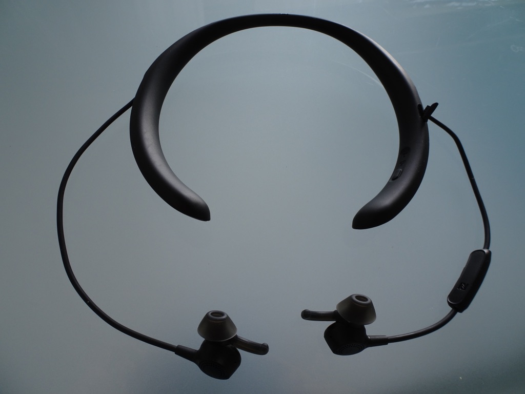 【レビュー】BOSEのワイヤレスイヤホン『QuietControl 30 wireless headphones』 - 小説とIT