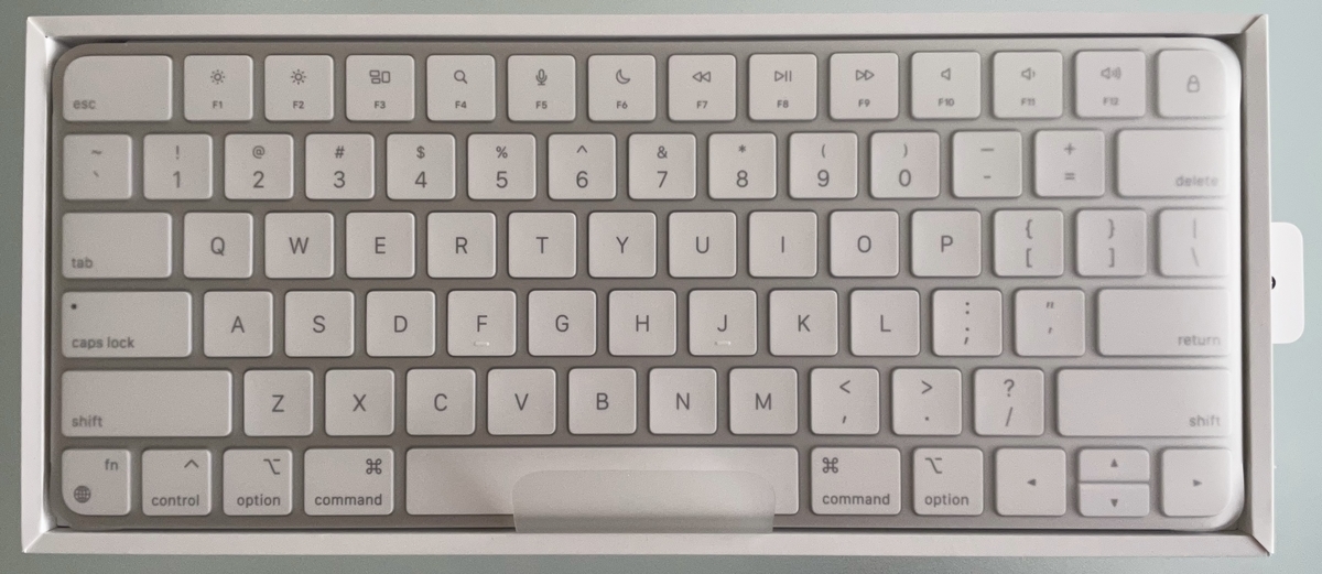 Magic KeyboardをiPhoneと接続してレビュー。Ankerウルトラ