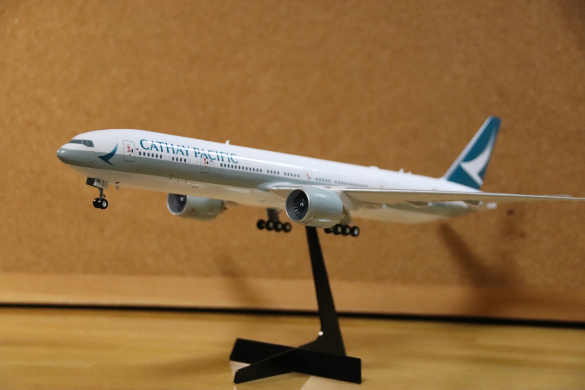 ハセガワ 1/200 777-300ER Cathay Pacific 完成レビュー - のぞみの