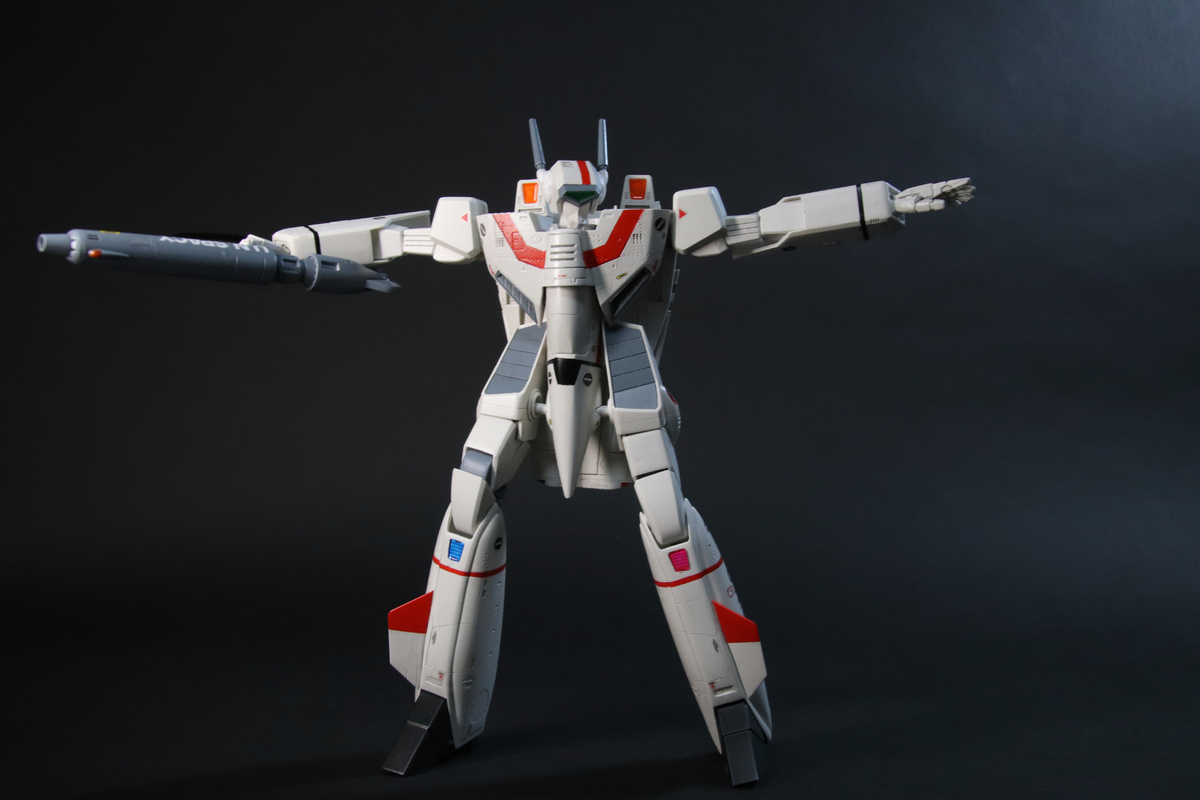1/72 VF-1J バトロイドバルキリー　塗装済　完成品 ハセガワ 1/72 VF-1J バトロイド作製 完成編 - のぞみの製作日記