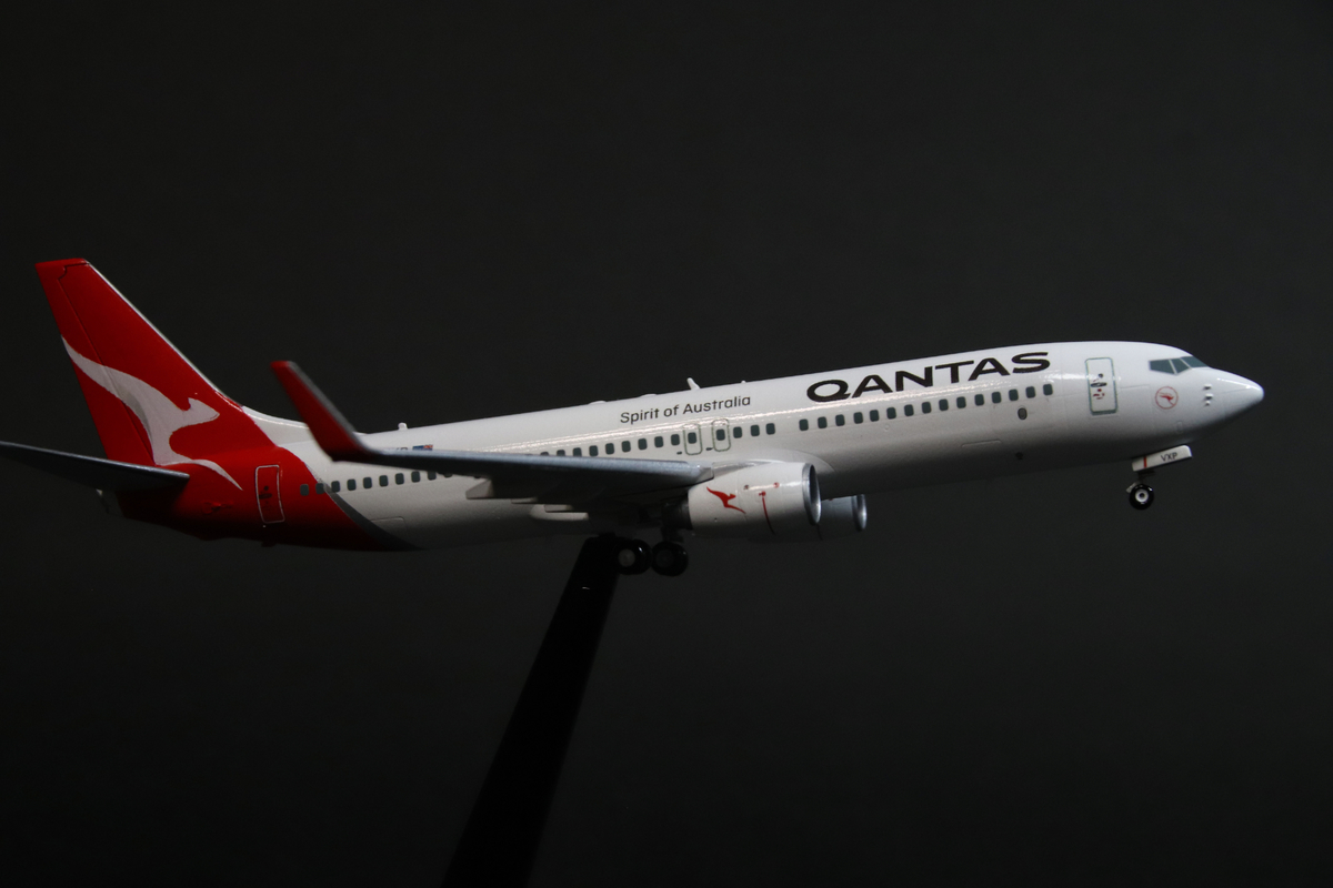 カンタス航空 737-800 VH-VXT 1/200 Amazon | カンタス航空 737-800 VH-VXT 1/200 | プラモデル 通販
