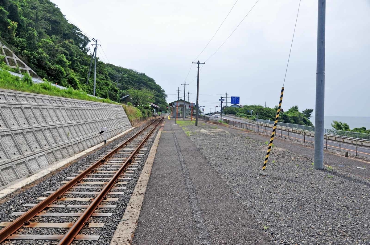 山陰本線　たぎ　田儀駅　駅名板 山陰本線の駅名標 - 駅名標あつめ。