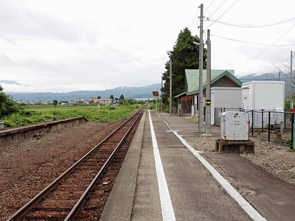 只見線:会津本郷駅 (あいづほんごう) - tkmov(バイクとローカル線と)