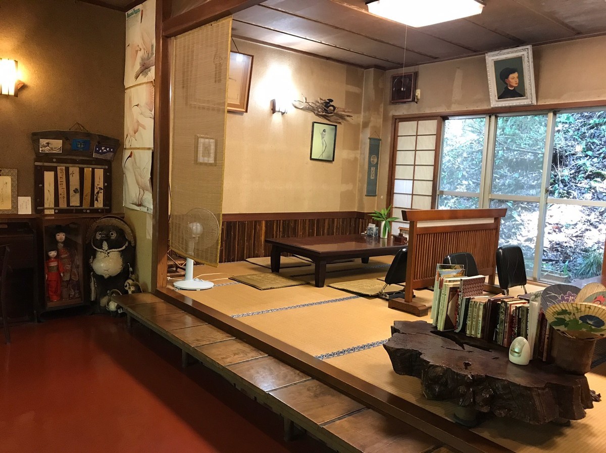 「昭和」な店内