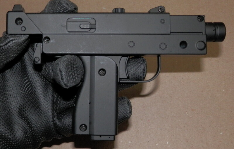 中華製トイガン「森合精工 SY合金折りたたみ式イングラムM10」（SY合金