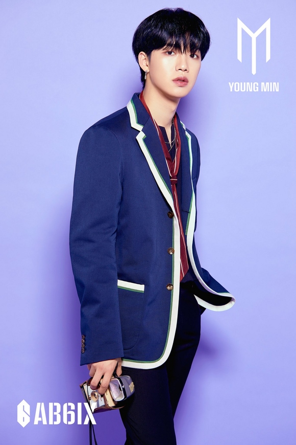 ドンヒョン AB6IX MXM サイン 日本雑誌初登場！ デビューしたばかりのAB6IXが「K-POPぴあvol