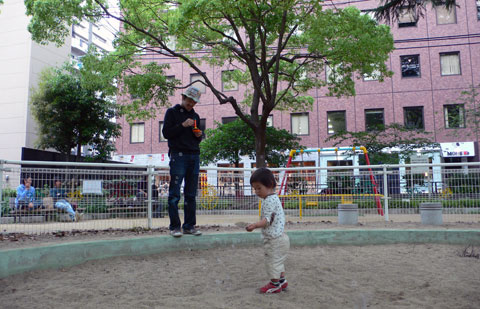 まだまだ砂に夢中