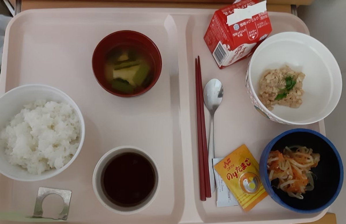 産後4日目の朝食、ヘルシーな和食でした
