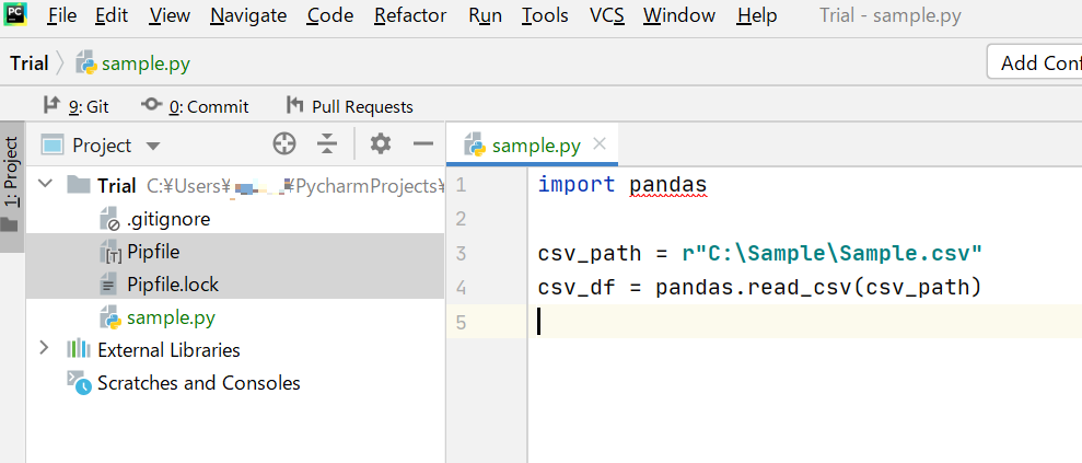 "import pandas"と記載されているが、"pandas"の部分に赤い波線が引かれている。