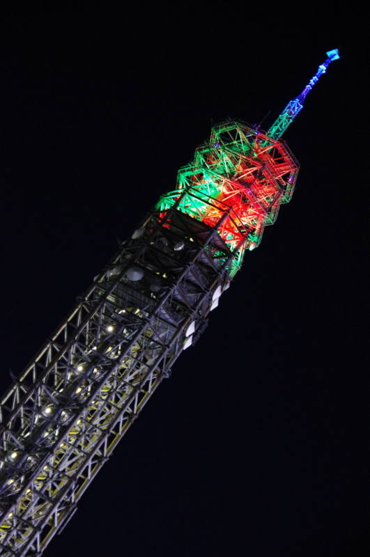 クリスマスは頑張る田無タワー 多摩の好都合な真実