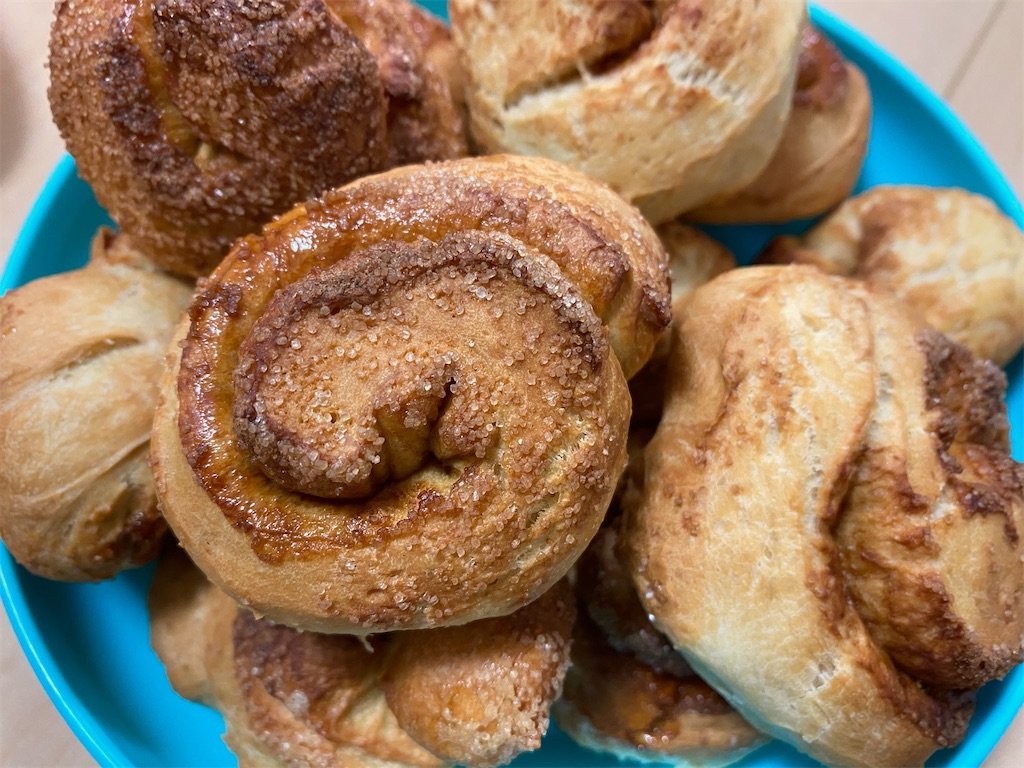 シナモンロールワッフル朝食サンドイッチのレシピ