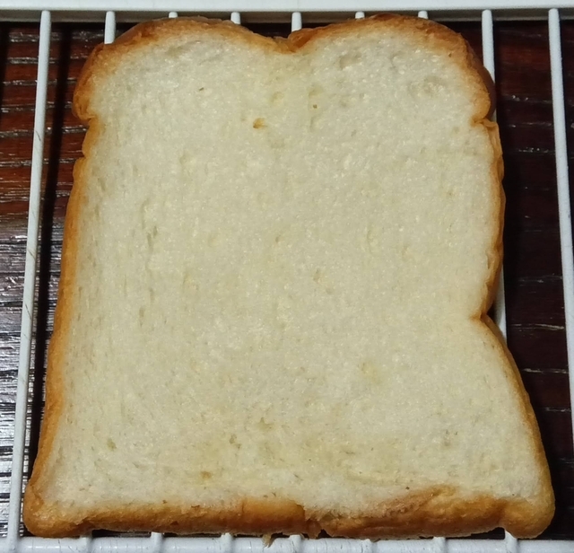 ライフ小麦の郷 ホテルブレッド食パン