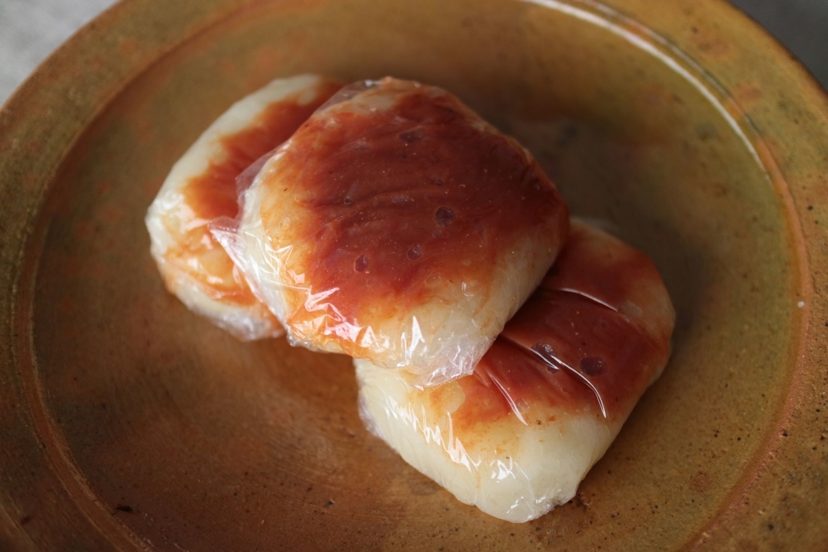 ©JO‘  マッシュキャッサバ（トマトソース入り） / Yuca cocida con salsa de tomate