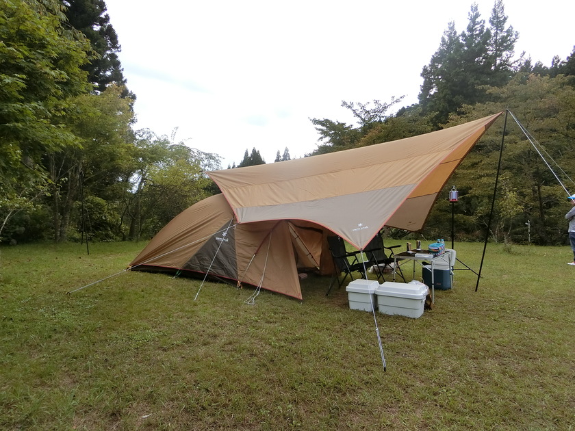 夏キャンプ 虫が怖くない 快適に過ごせるテント タープ９選 初心者向け ２０２１年版 Tobikoblog