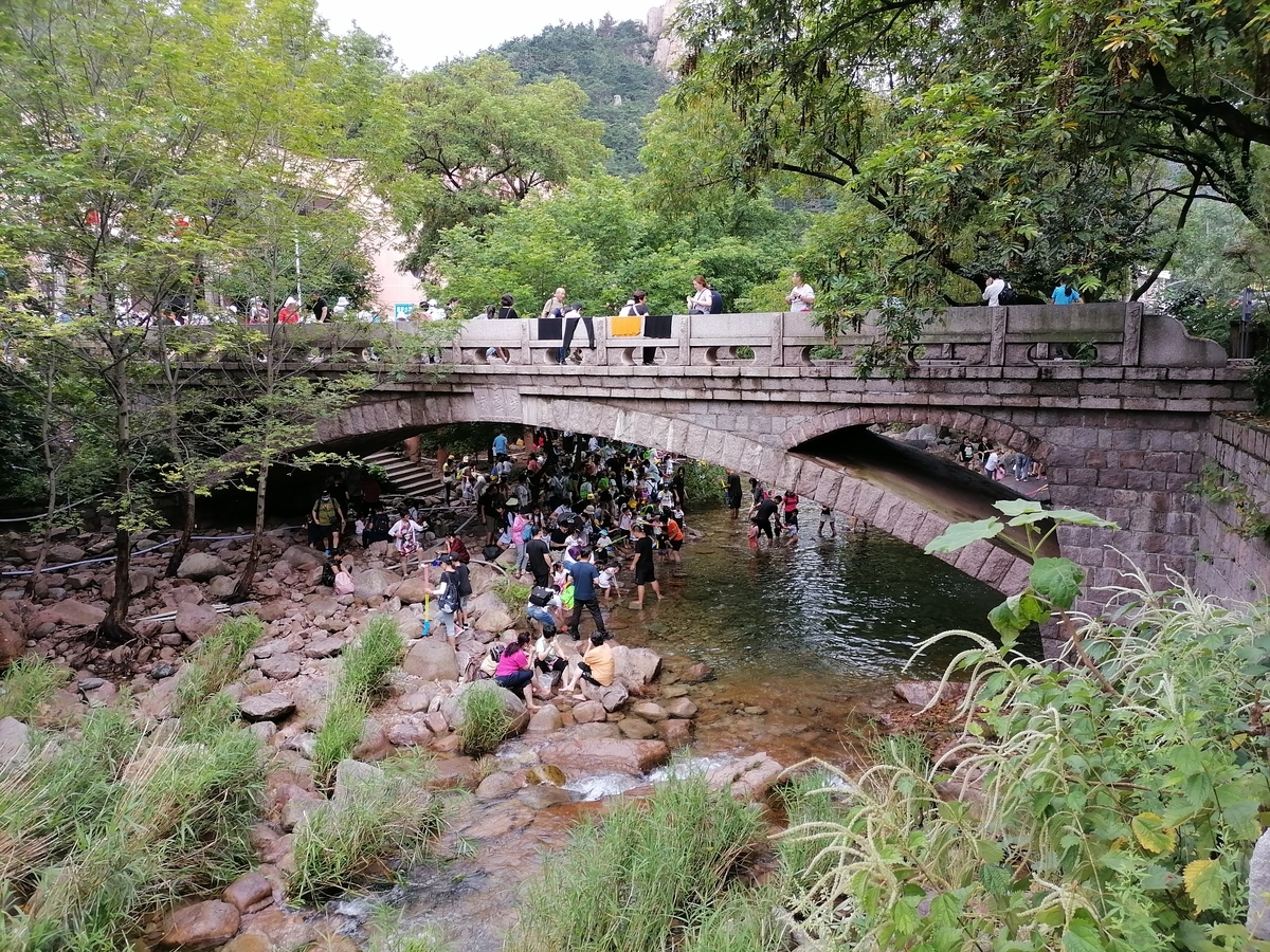 ラオシャンで水遊び