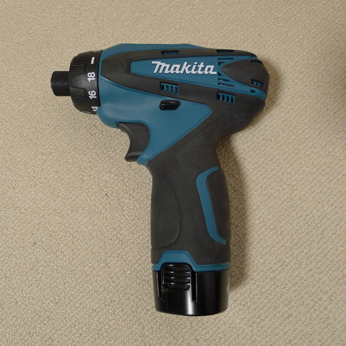 レビュー マキタ電動ドライバードリル Df030d 詳細写真 Togoplz S Infographics レビュー マキタ電動ドライバードリル Df030d 詳細写真 Togoplz S Infographics