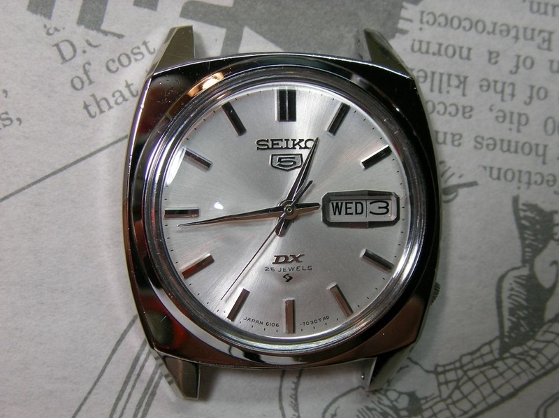 ヴィンテージ　腕時計　SEIKO　セイコー5ファイブ　DX　6106-7020 Rare Vintage Seiko 5 DX Diamond Cut Crystal Automatic Japan